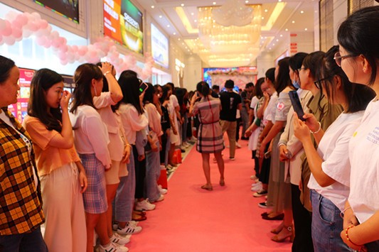 ab320f5140b61fad7a4277156230bd9_副本.jpg