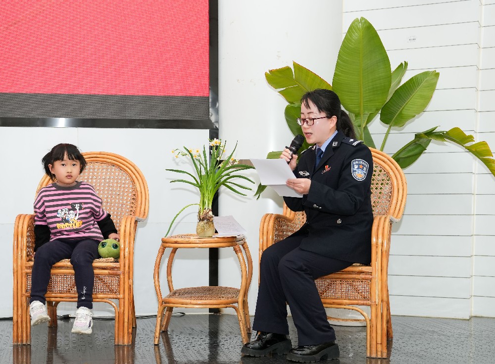何林娇_副本.jpg