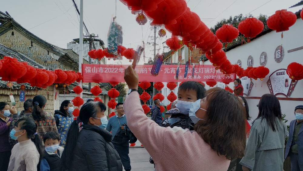 2022年仁寿门社区开展闹元宵赏花灯猜灯谜2_副本.jpg