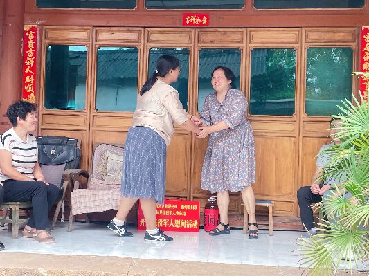 甸阳镇甸阳社区退役女军人3.jpg